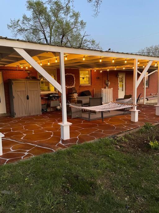 The Bourbon & Horse Country Epicenter Villa Франкфорт Екстериор снимка